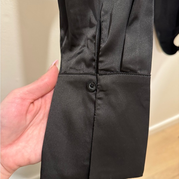 Brand:RUNAWAY: Black silk plunge neckline bodysuit SIZE:US 6 Medium - Picture 6 of 7